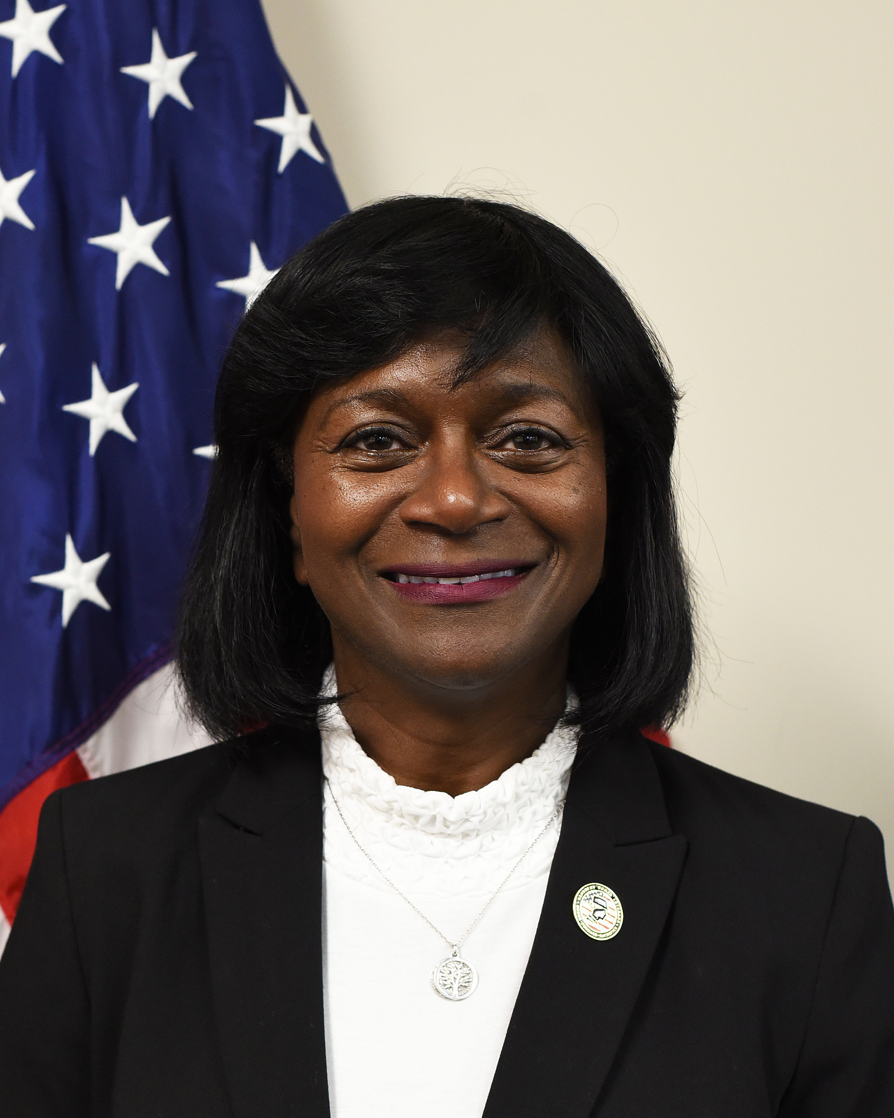 Professional headshot of a black woman-Robbin Higgins